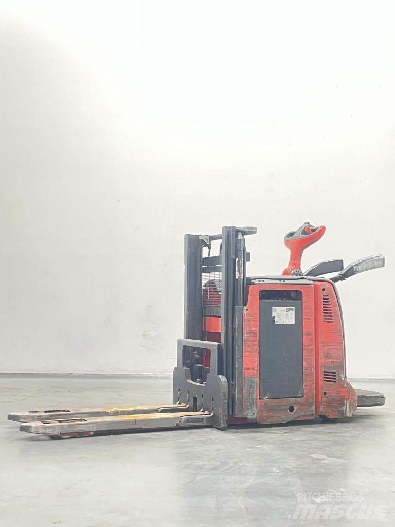 Linde D12AP-133 Deichselstapler