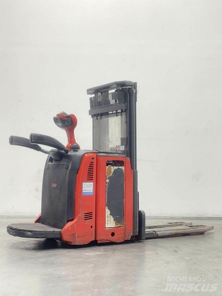 Linde D12AP-133 Deichselstapler