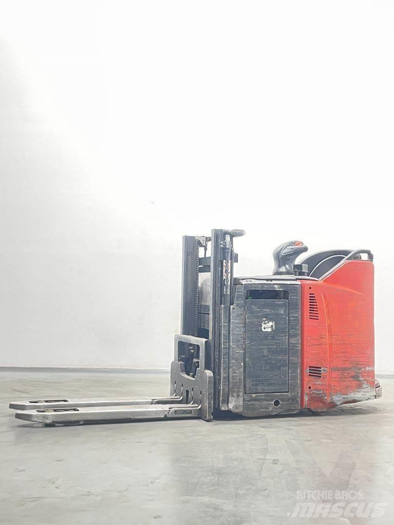 Linde D12HPSP-133 Deichselstapler