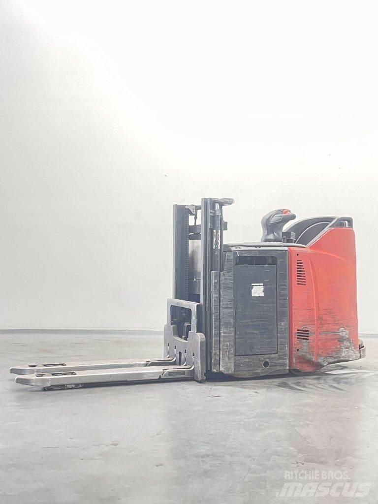 Linde D12HPSP-133 Deichselstapler
