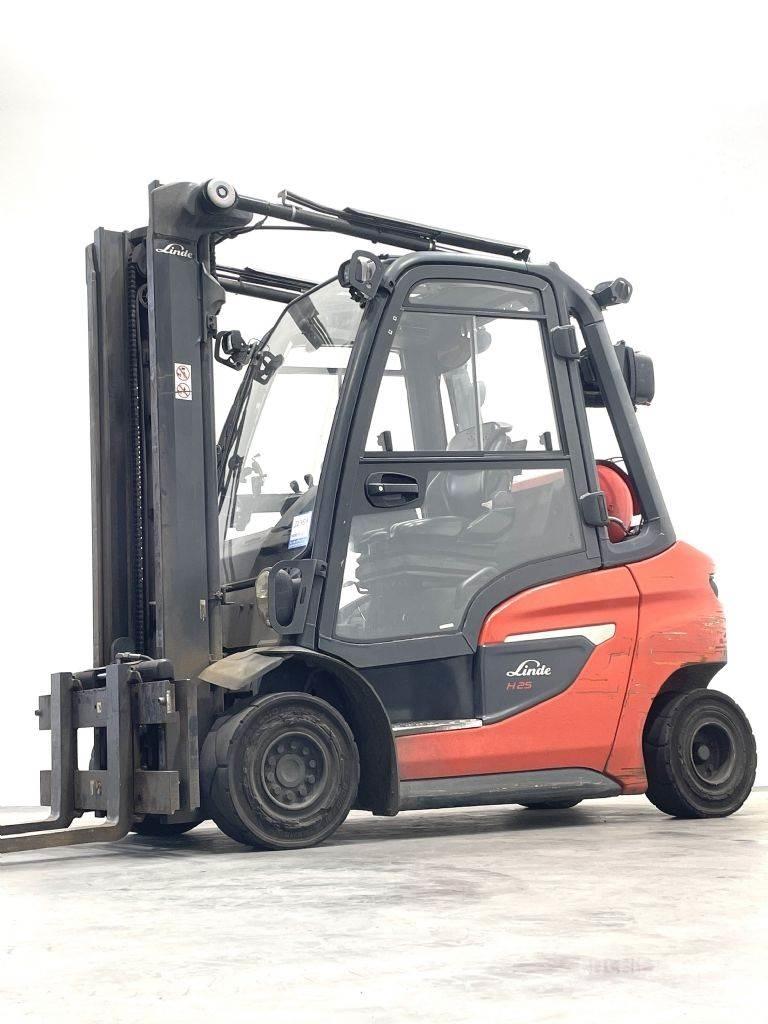 Linde H25T-01 Gasstapler
