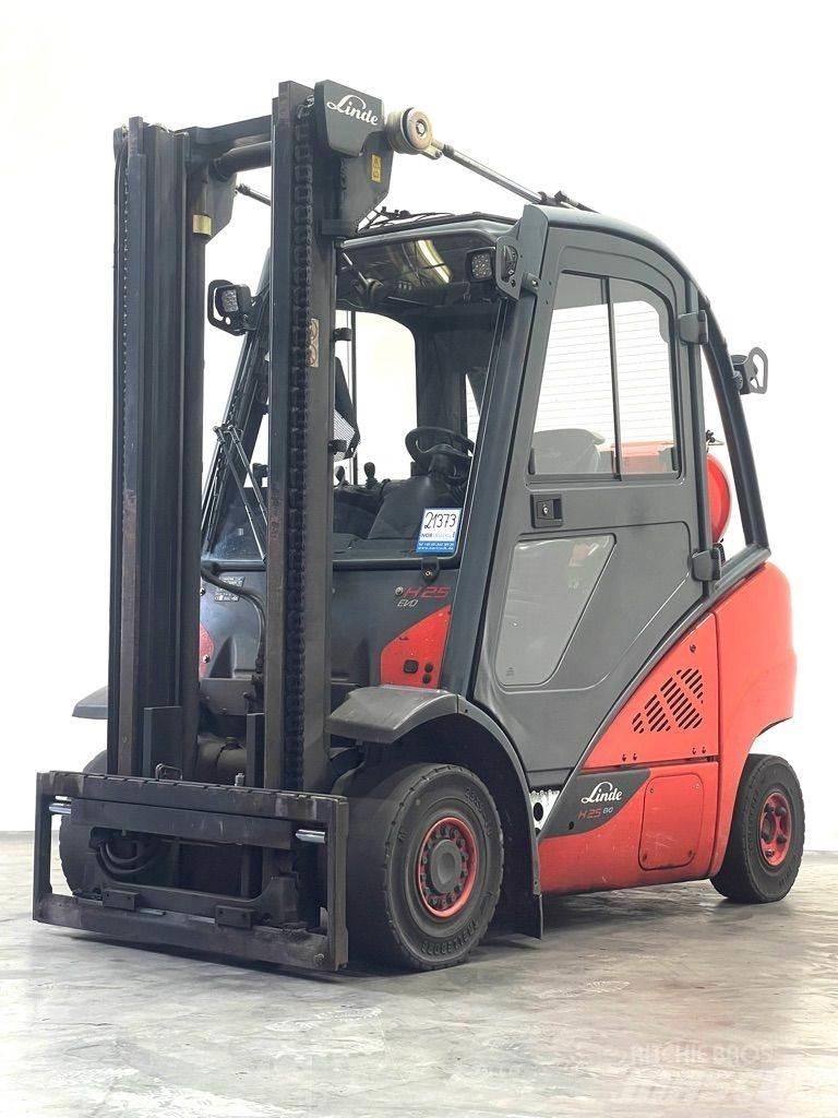 Linde H25T-392-EVO Gasstapler