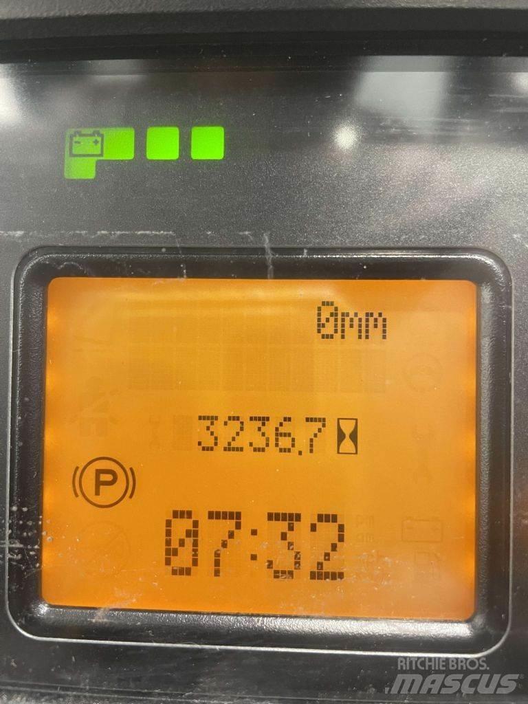Linde R16-01-1120 Schubmaststapler
