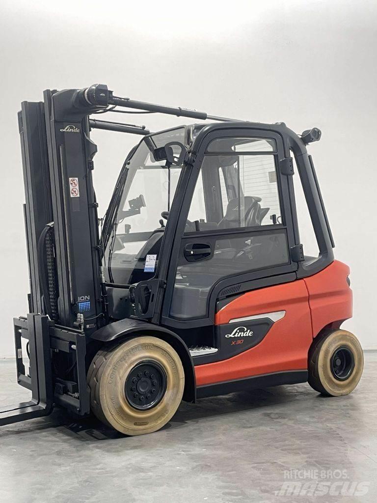 Linde X30-1252-Li-Ion Elektrostapler
