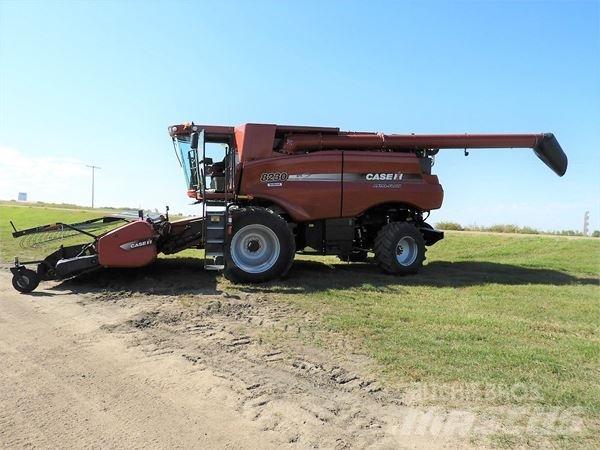Case IH 8230 Mähdrescher