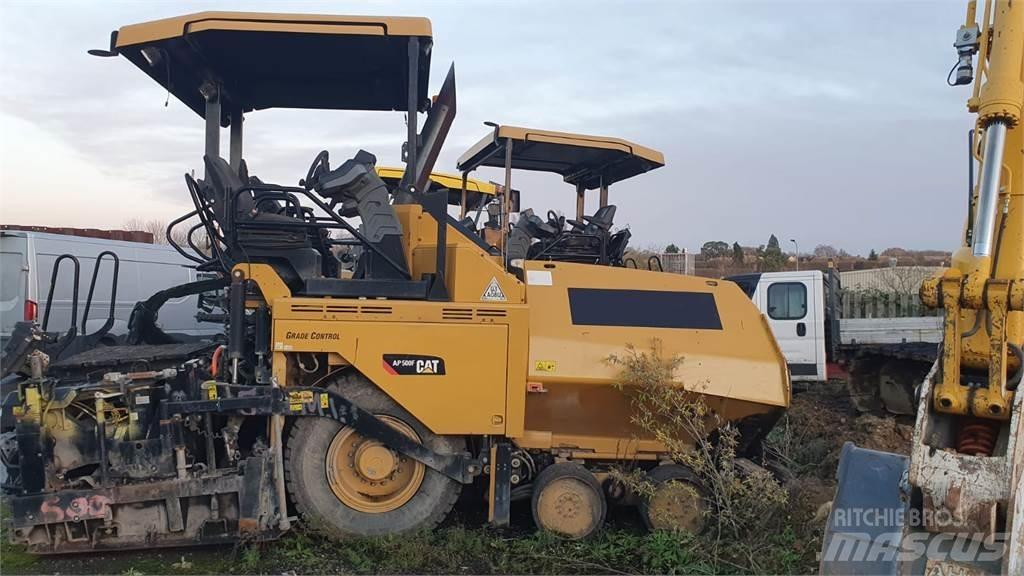 CAT AP500 Paver Strassenfertiger