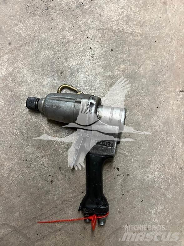 Stanley  Hammer / Brecher
