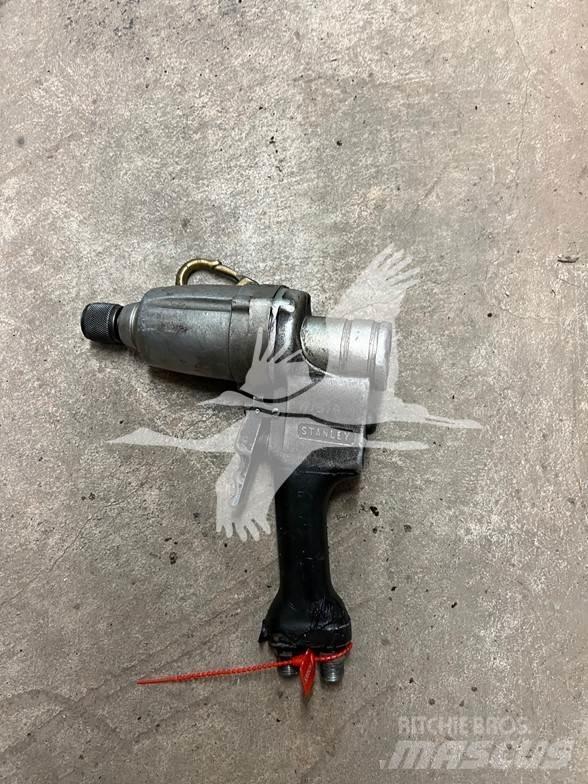 Stanley  Hammer / Brecher
