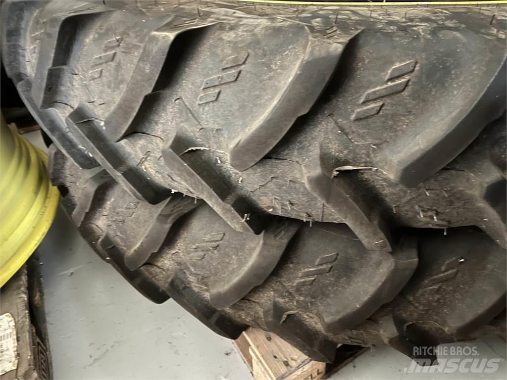  300/95X52 270/95X36 Reifen