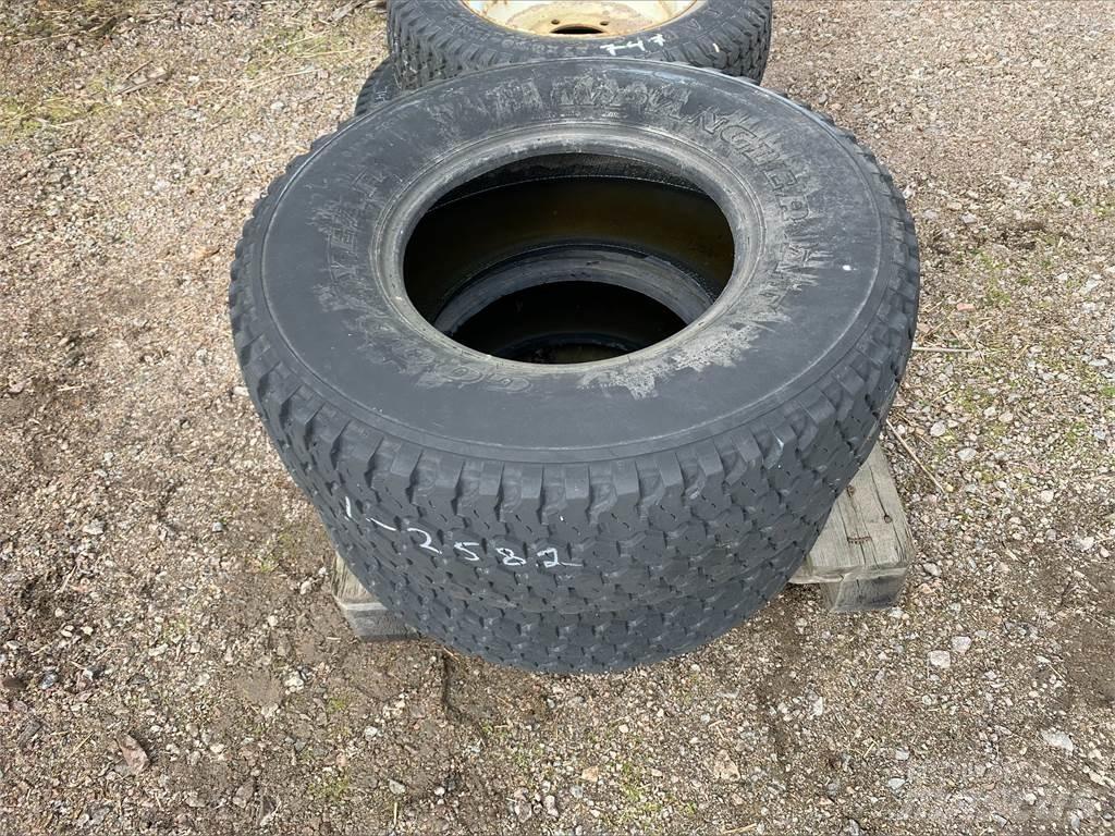  31/10.5X15 Reifen