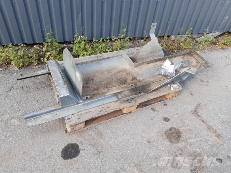  BUKPLÅT MF 5420 Sonstiges Traktorzubehör