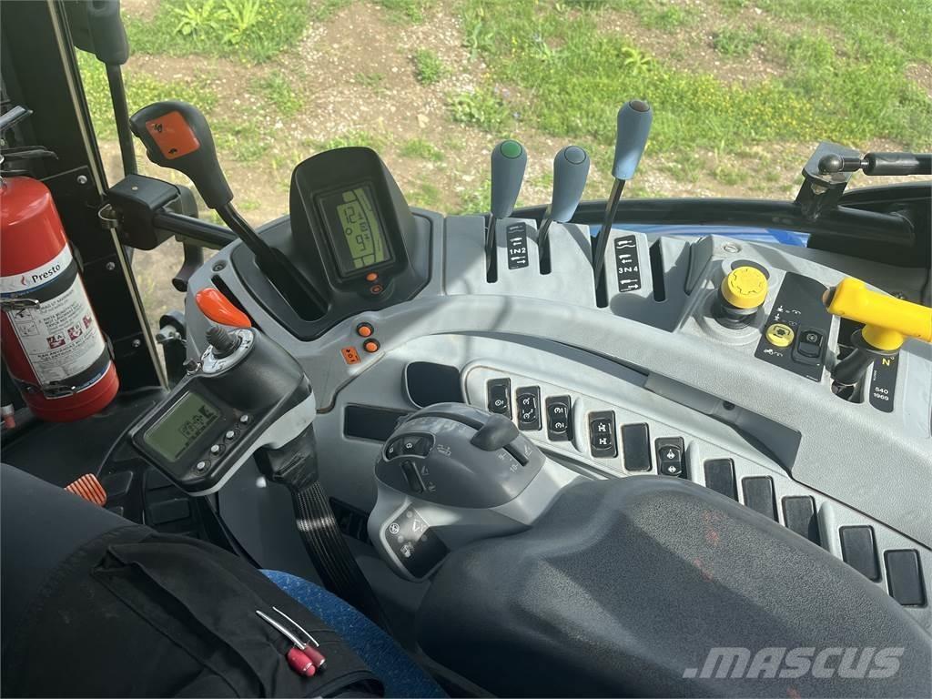 Ford New Holland T6040 Traktoren