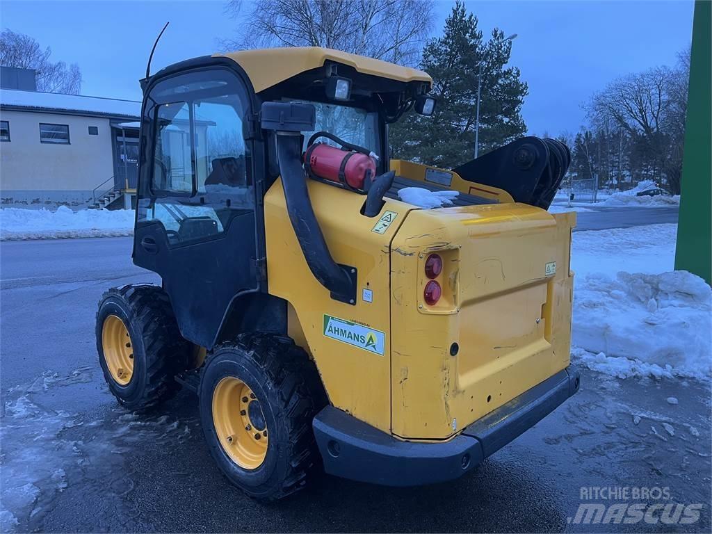 JCB 330 SKID STEER ATV/Quad