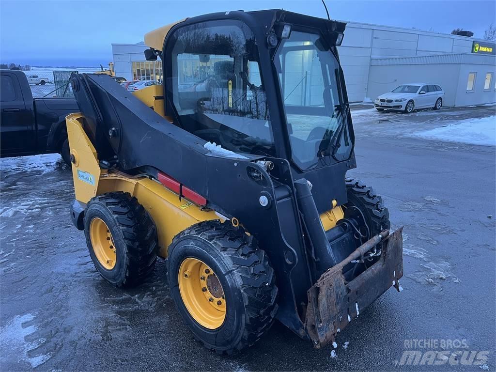 JCB 330 SKID STEER ATV/Quad