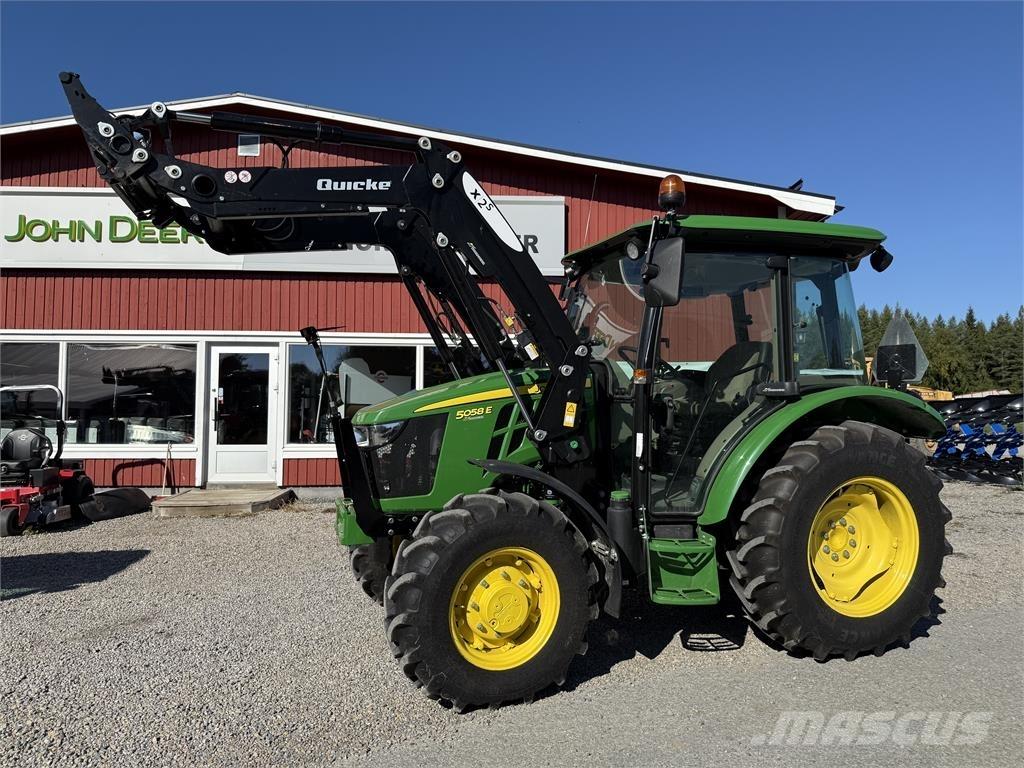 John Deere 5058E Traktoren