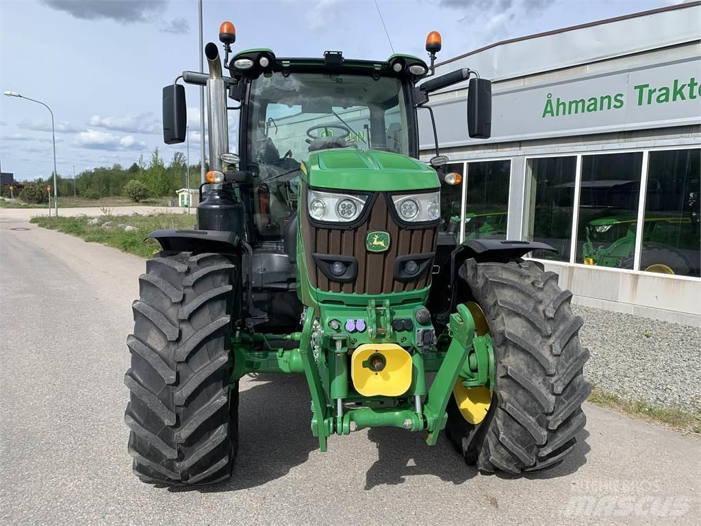 John Deere 6155R Traktoren