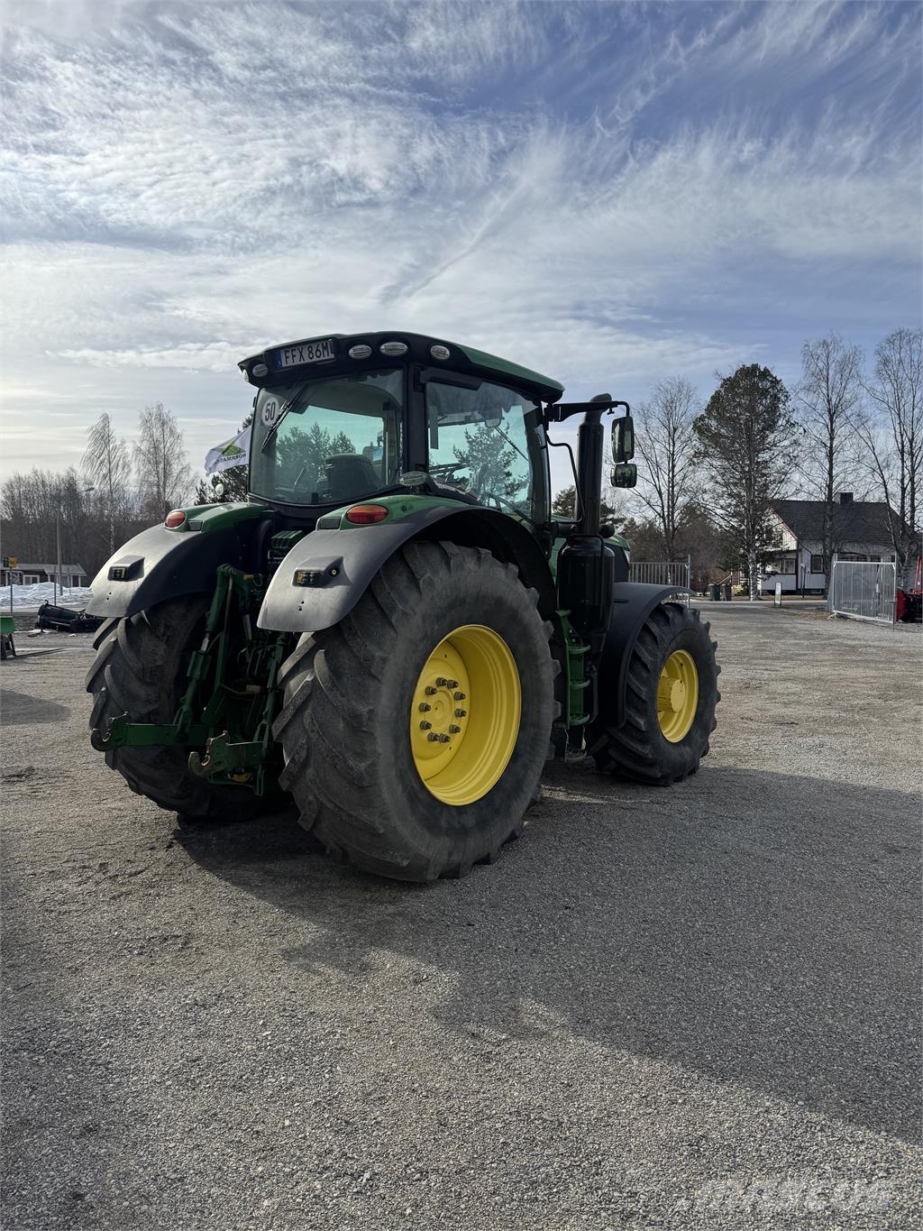 John Deere 6215R Traktoren