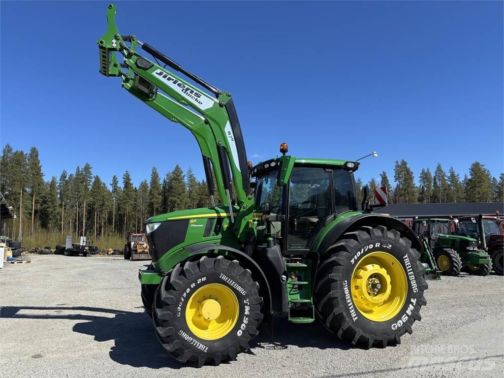 John Deere 6R 215 Traktoren