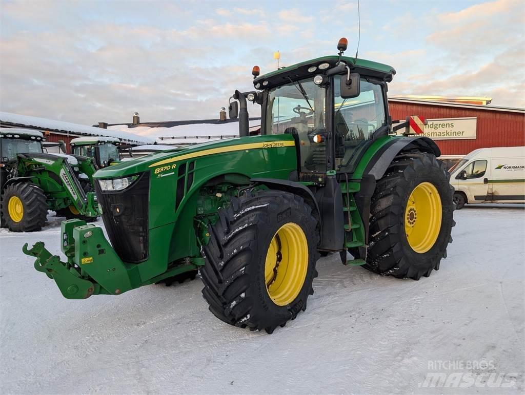 John Deere 8370R Traktoren