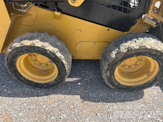 CAT 232D Reifen