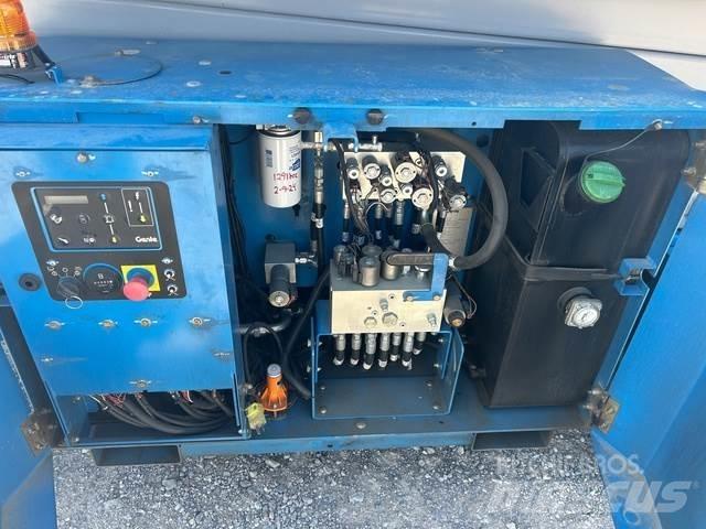 Genie GS3369 RT Scheren-Arbeitsbühnen