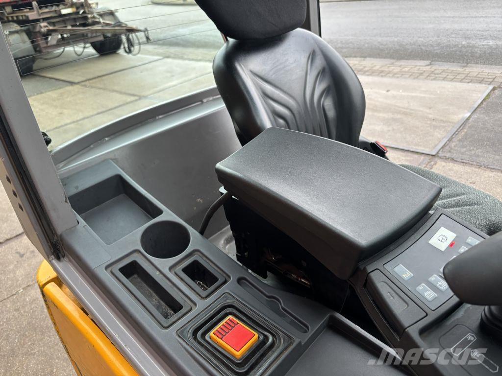 Jungheinrich EFG 216k Elektrostapler