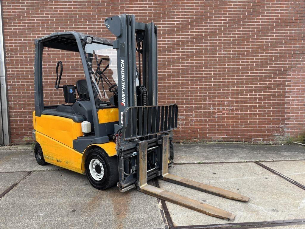 Jungheinrich EFG 430 Elektrostapler