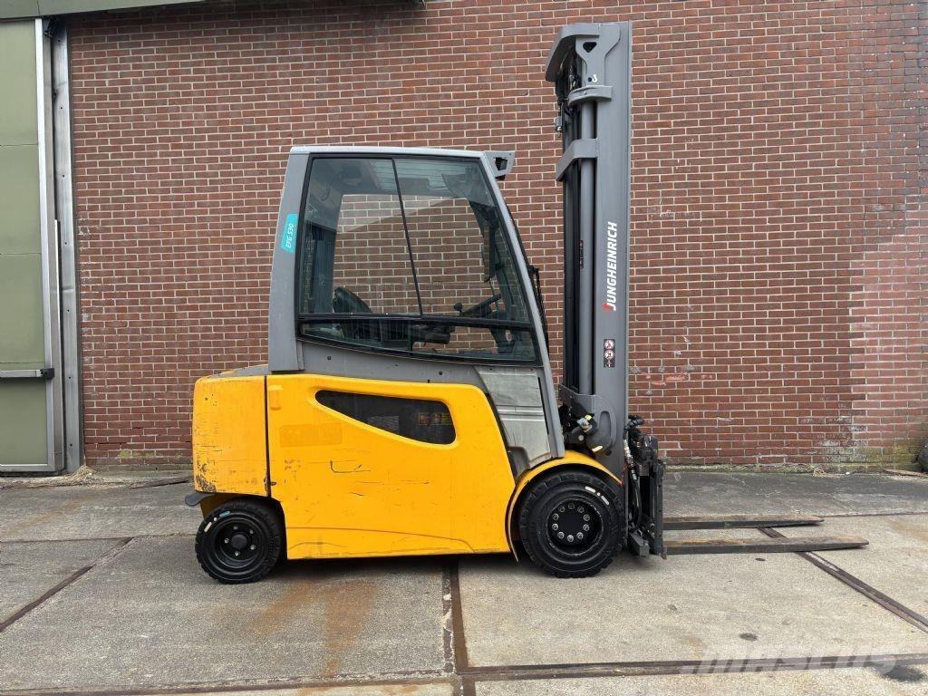 Jungheinrich EFG S30 Elektrostapler