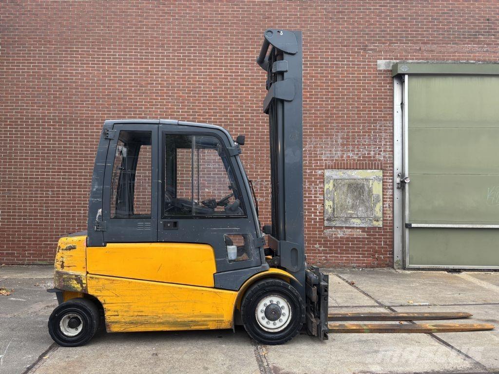 Jungheinrich EFG545 Elektrostapler