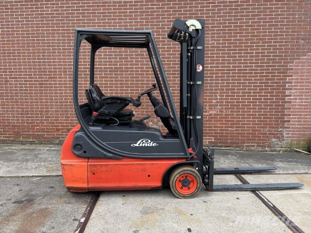 Linde E16C-02 Elektrostapler
