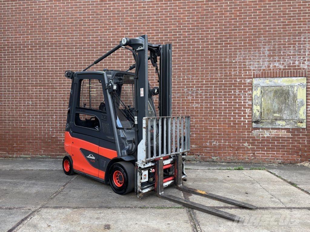 Linde E25-01 Elektrostapler