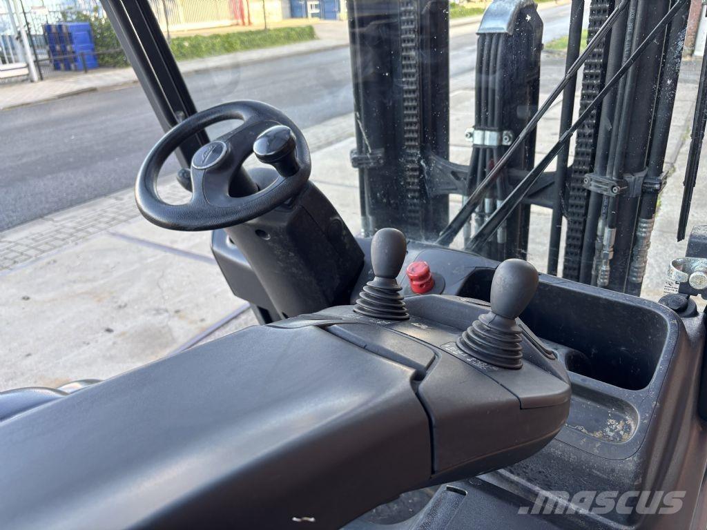 Linde E25HL-01/600 Elektrostapler