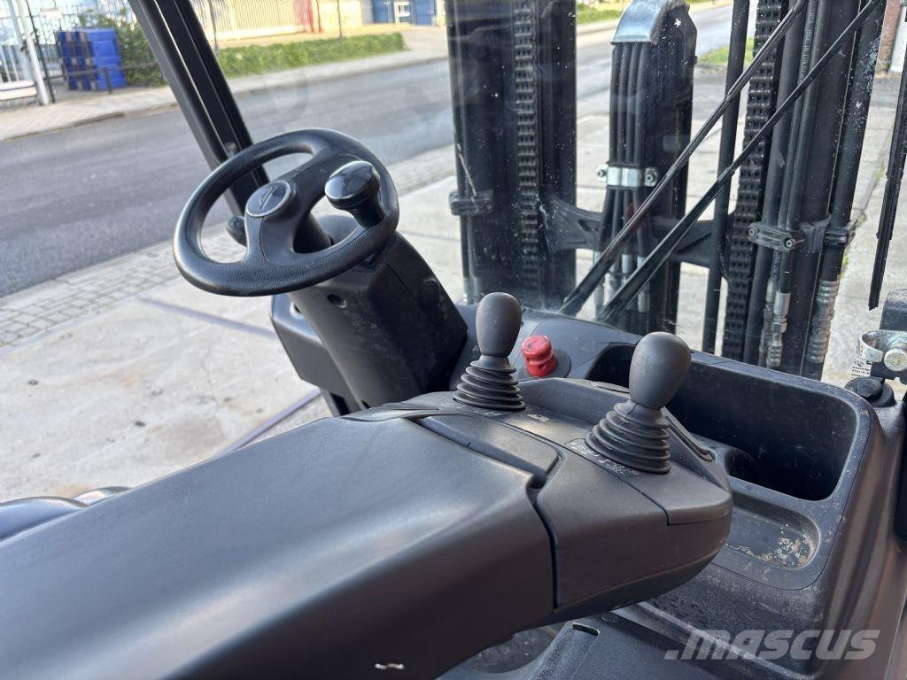 Linde E25HL-01/600 Elektrostapler