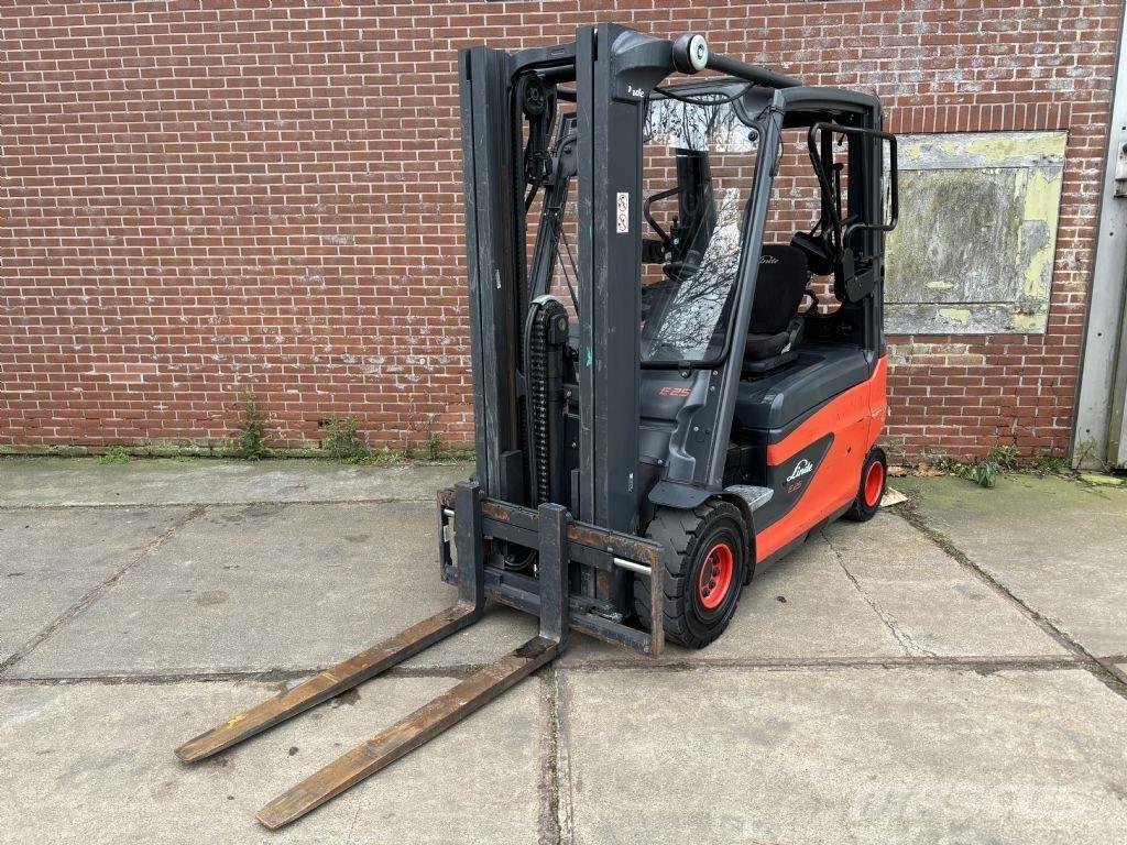 Linde E25L-01 Elektrostapler