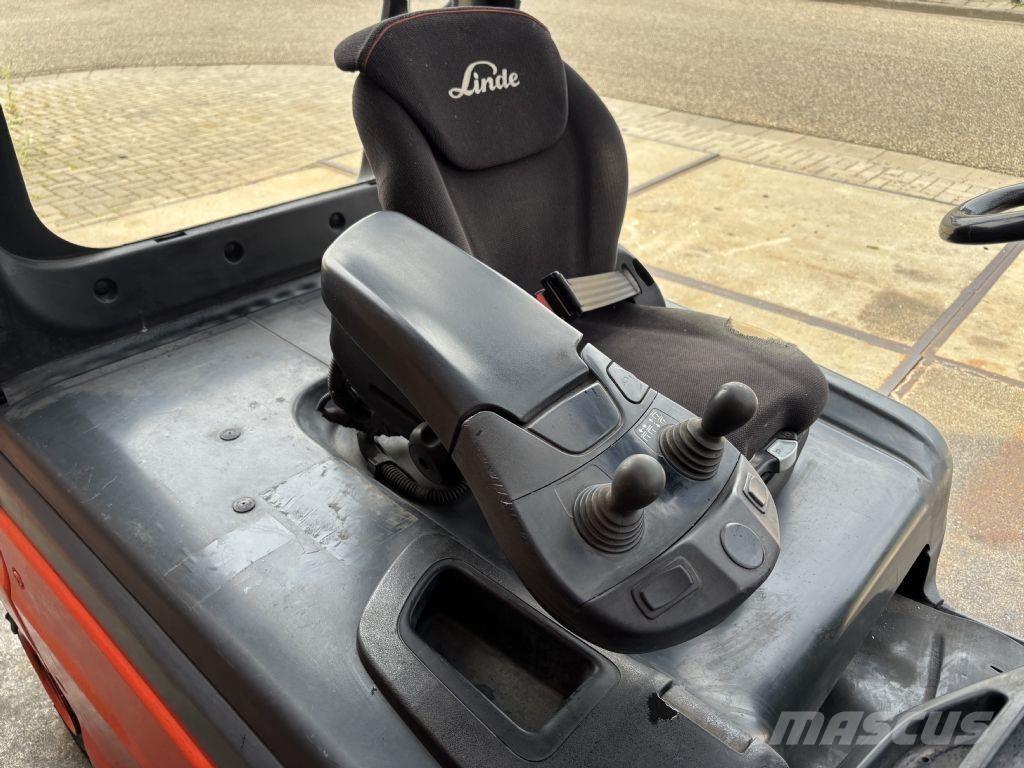 Linde E25L-01 Elektrostapler