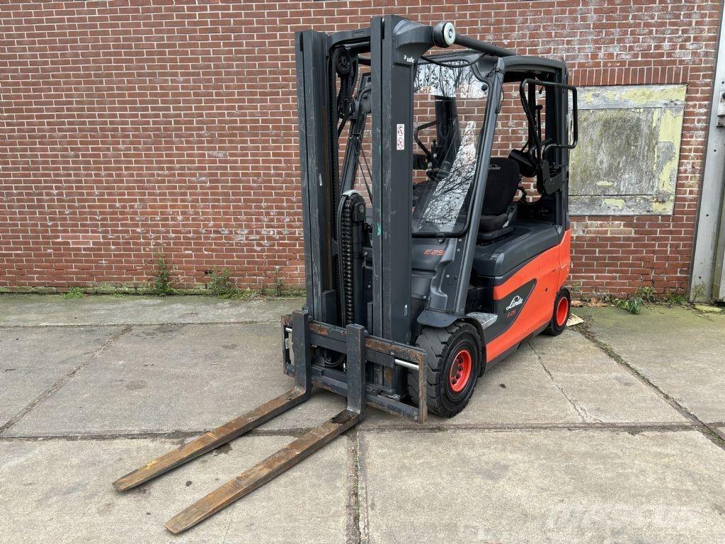 Linde E25L-01 Elektrostapler