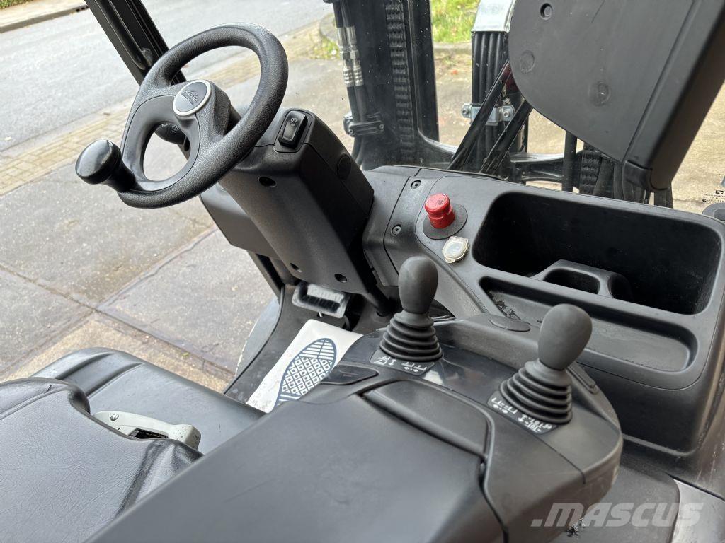 Linde E25L-01 Elektrostapler