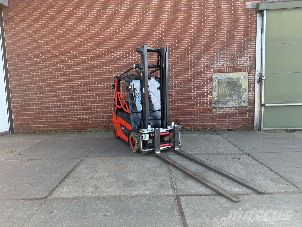 Linde E30-01 Elektrostapler