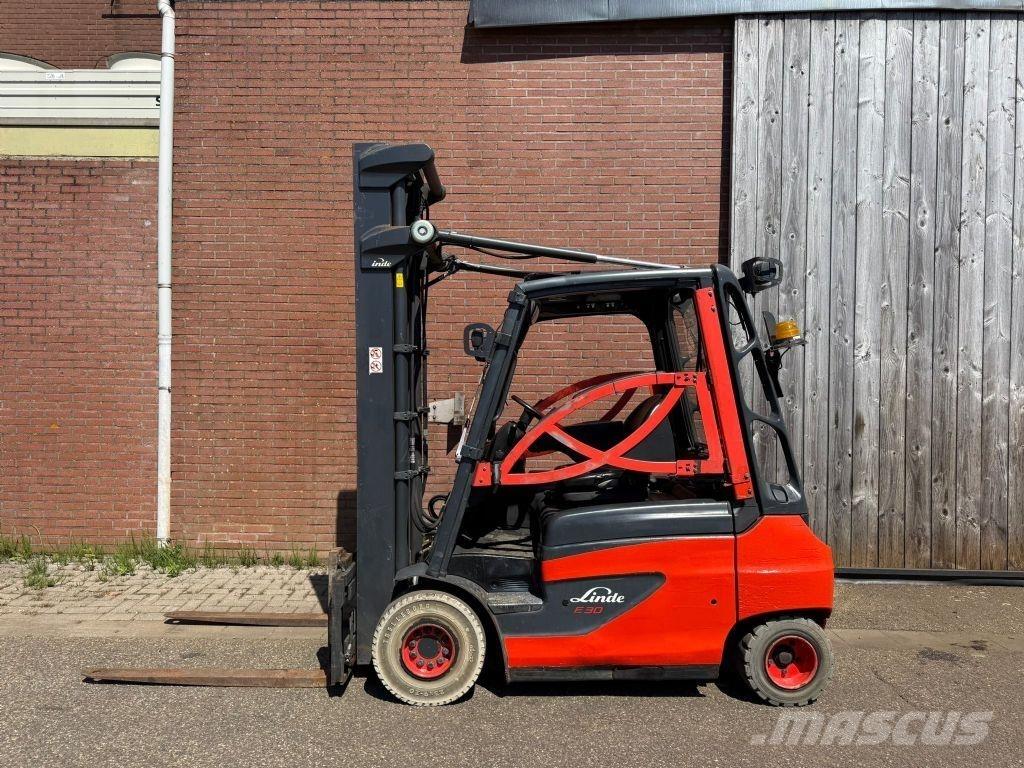 Linde E30-01 Elektrostapler
