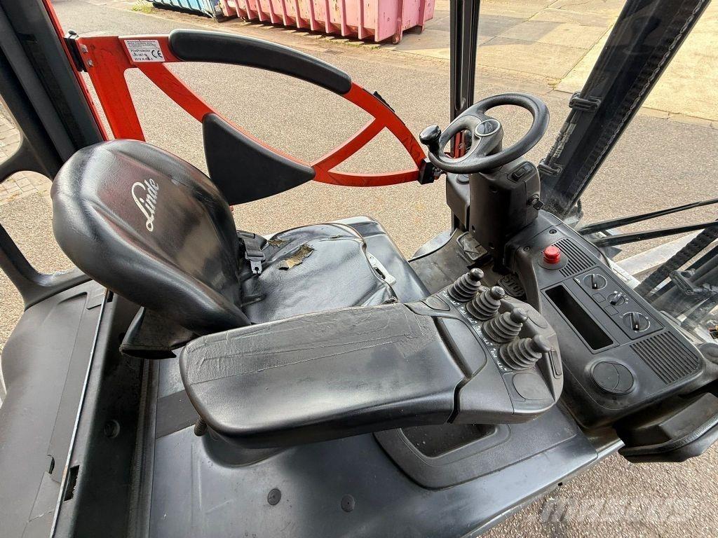 Linde E30-01 Elektrostapler