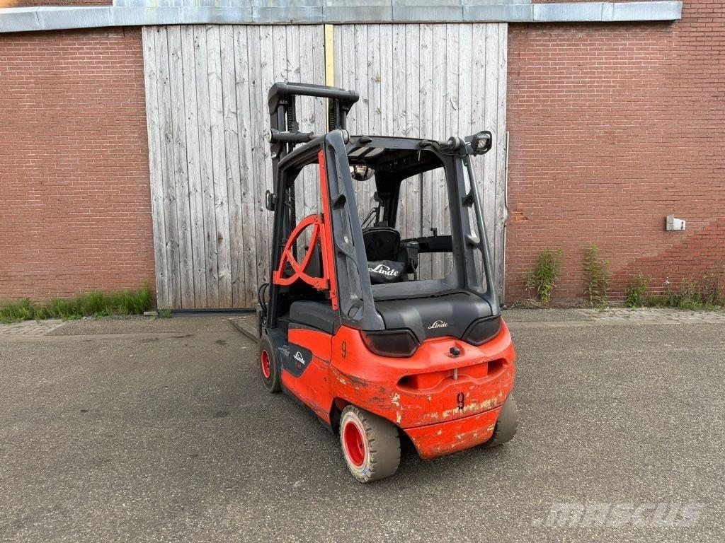 Linde E30-01 Elektrostapler