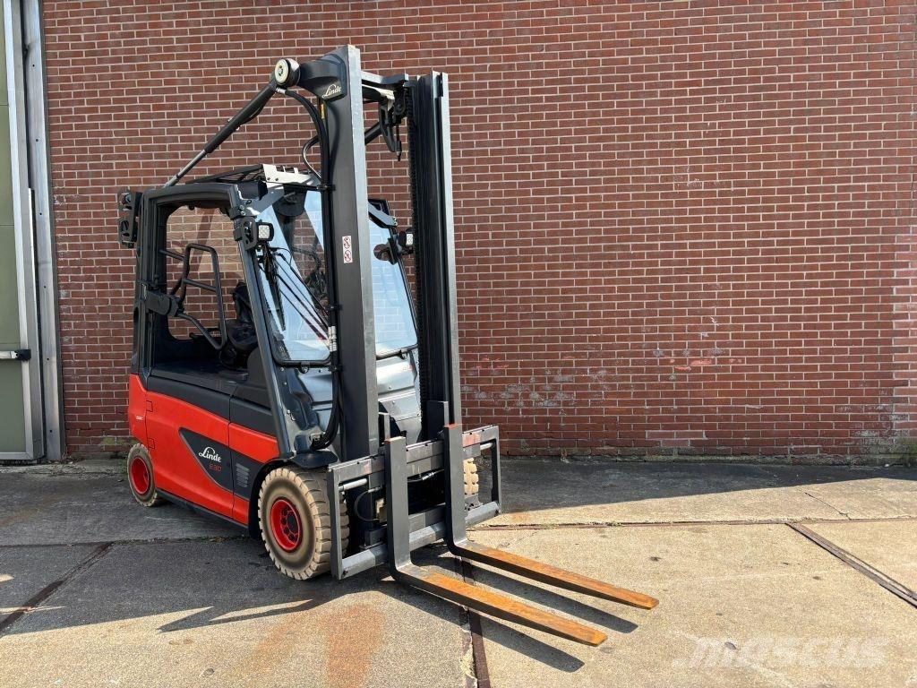 Linde E30L-01 Elektrostapler