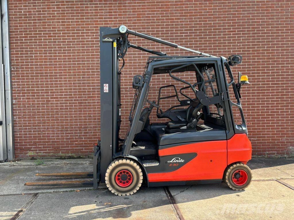 Linde E30L-01 Elektrostapler