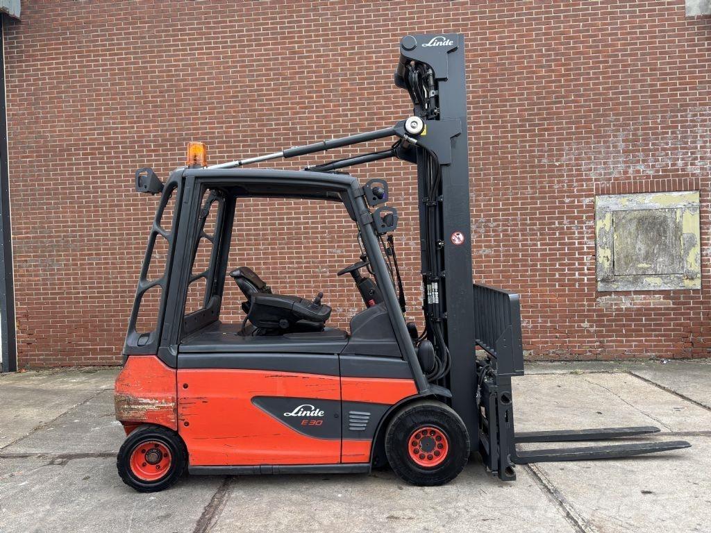 Linde E30L-01 Elektrostapler
