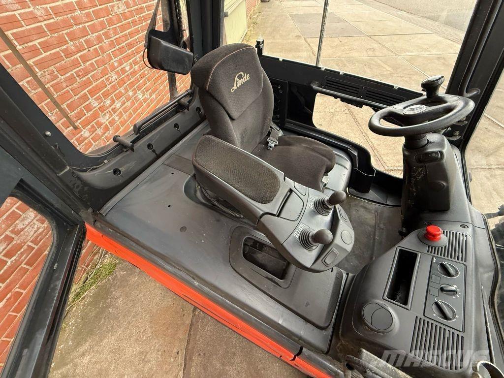 Linde E35L-01 Elektrostapler
