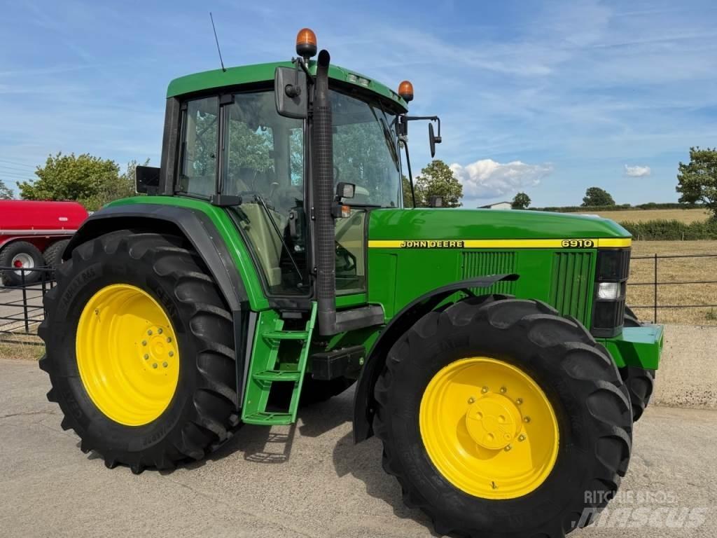John Deere 6910 Traktoren