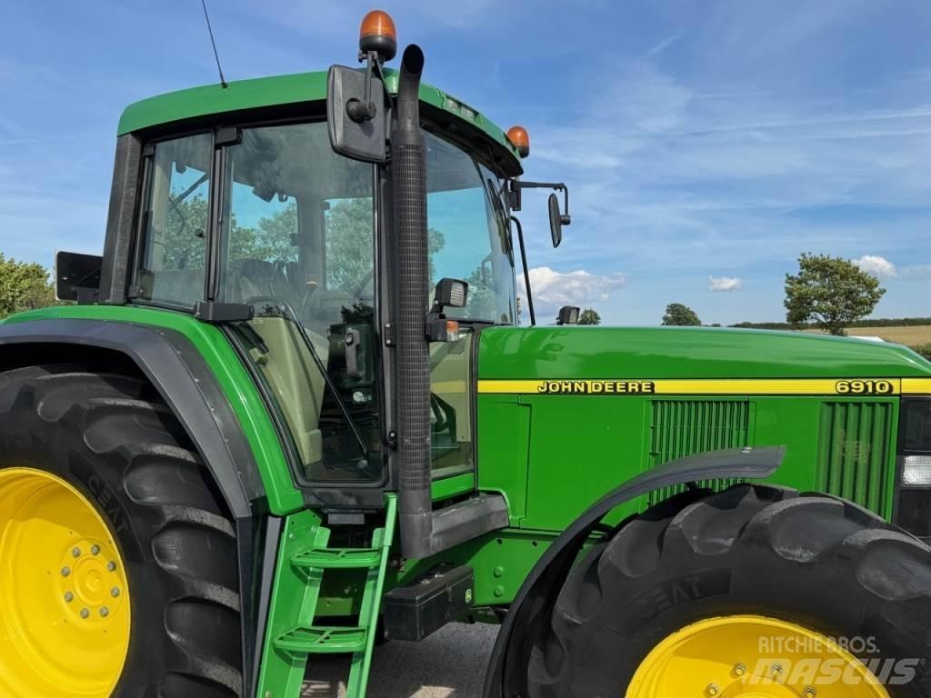 John Deere 6910 Traktoren