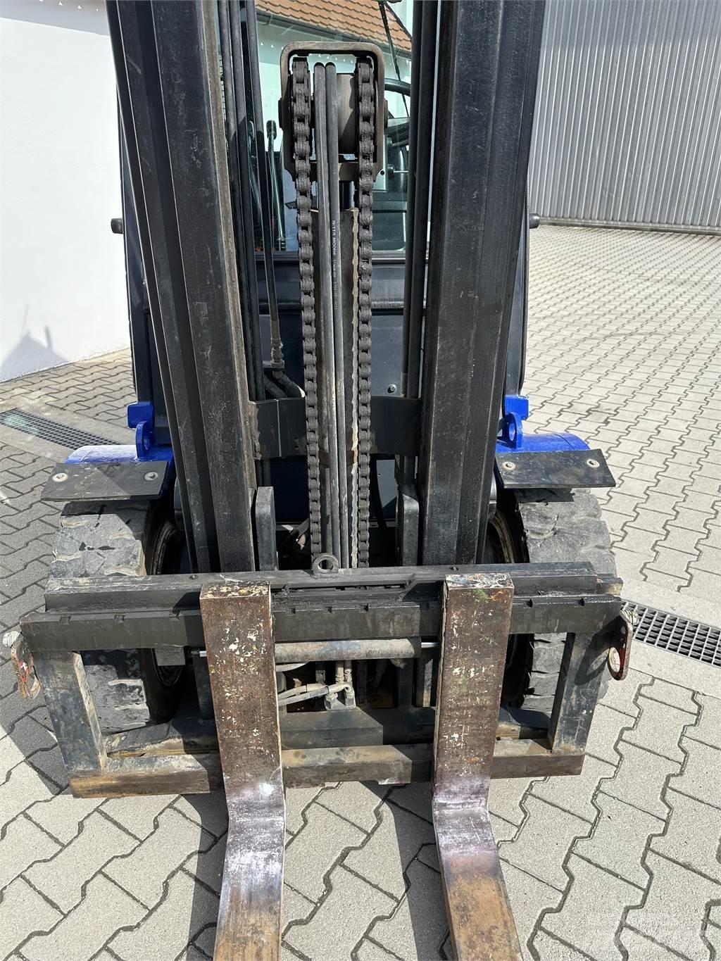 Clark C30D Sonstige Baumaschinen