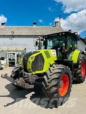 CLAAS ARION 640 Traktoren