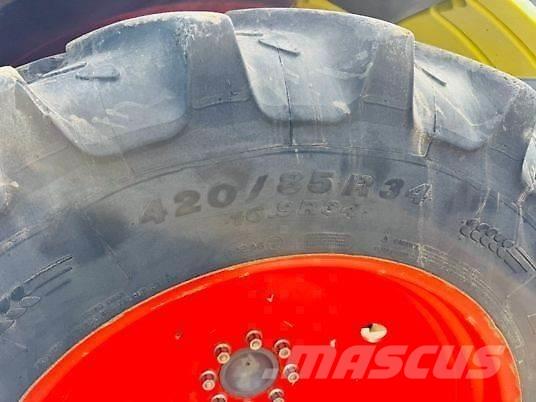CLAAS CELTIS 446 RX Traktoren